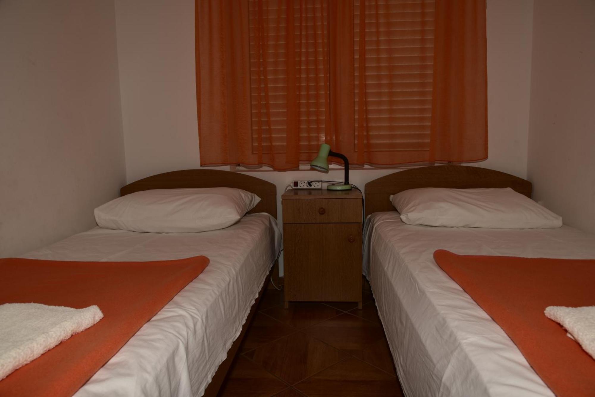 Apartments Ivka Malinska Esterno foto
